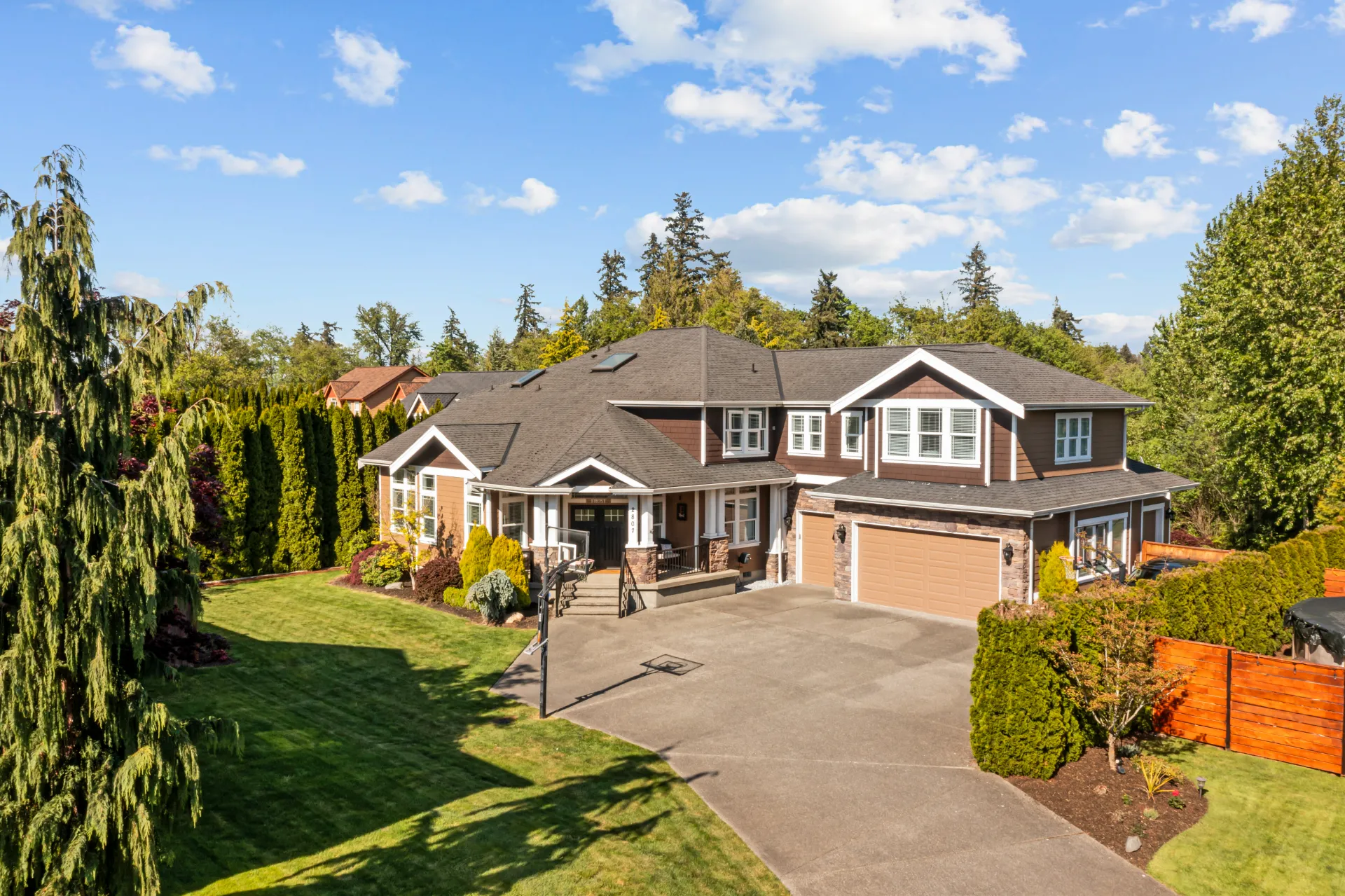 2807 9th St SW, Puyallup, WA 98373